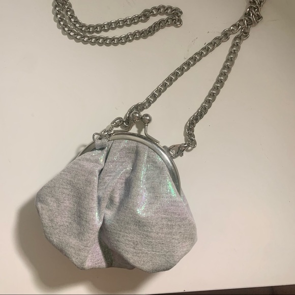 Mini Chain iridescent purse - Picture 2 of 4
